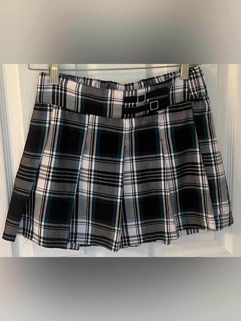 JUSTICE Girls Pleated Skirt Skort Black White Green Plaid Size L (12/14)